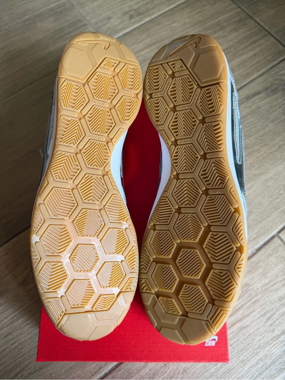 Nike Gato LV8 ( box without lid ) - Picture 10 of 10
